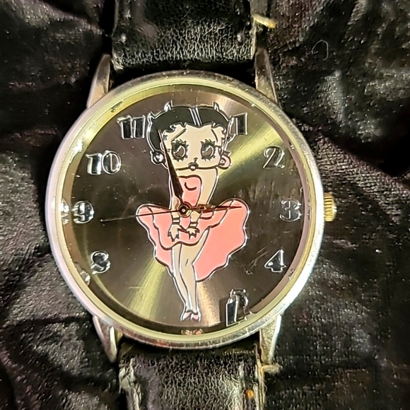 Accessories - 0350. Black Background w/Pink Dress ~ The Band Is Original But Junk~